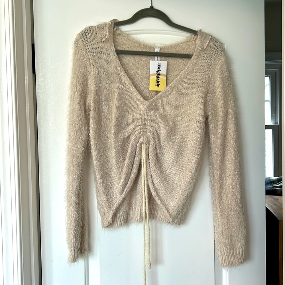 Brightside (boutique) cropped sweater. New with tags size M/L